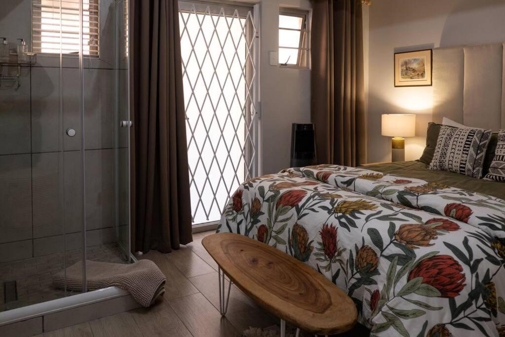 1 Zeanor In Sea Point