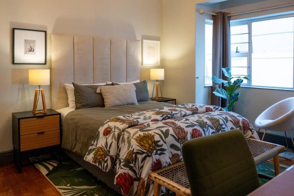 1 Zeanor In Sea Point